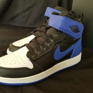 Air Jordan 1 HI FLYEASE